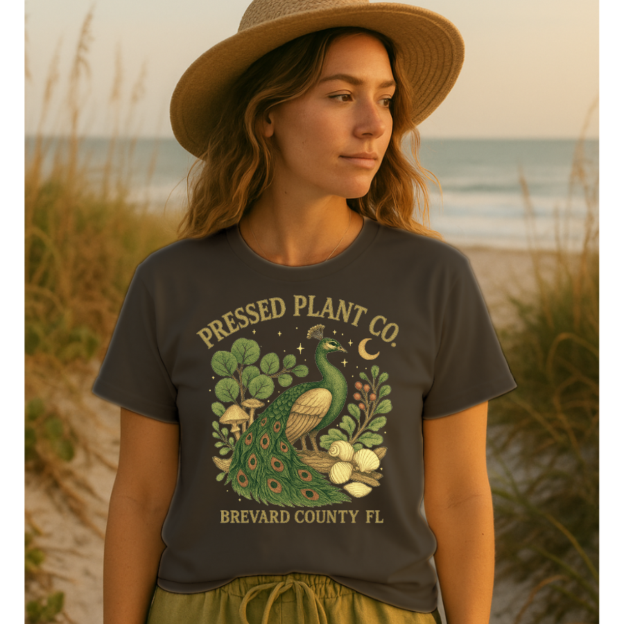 Peacock 1 Women’s high-waisted t-shirt